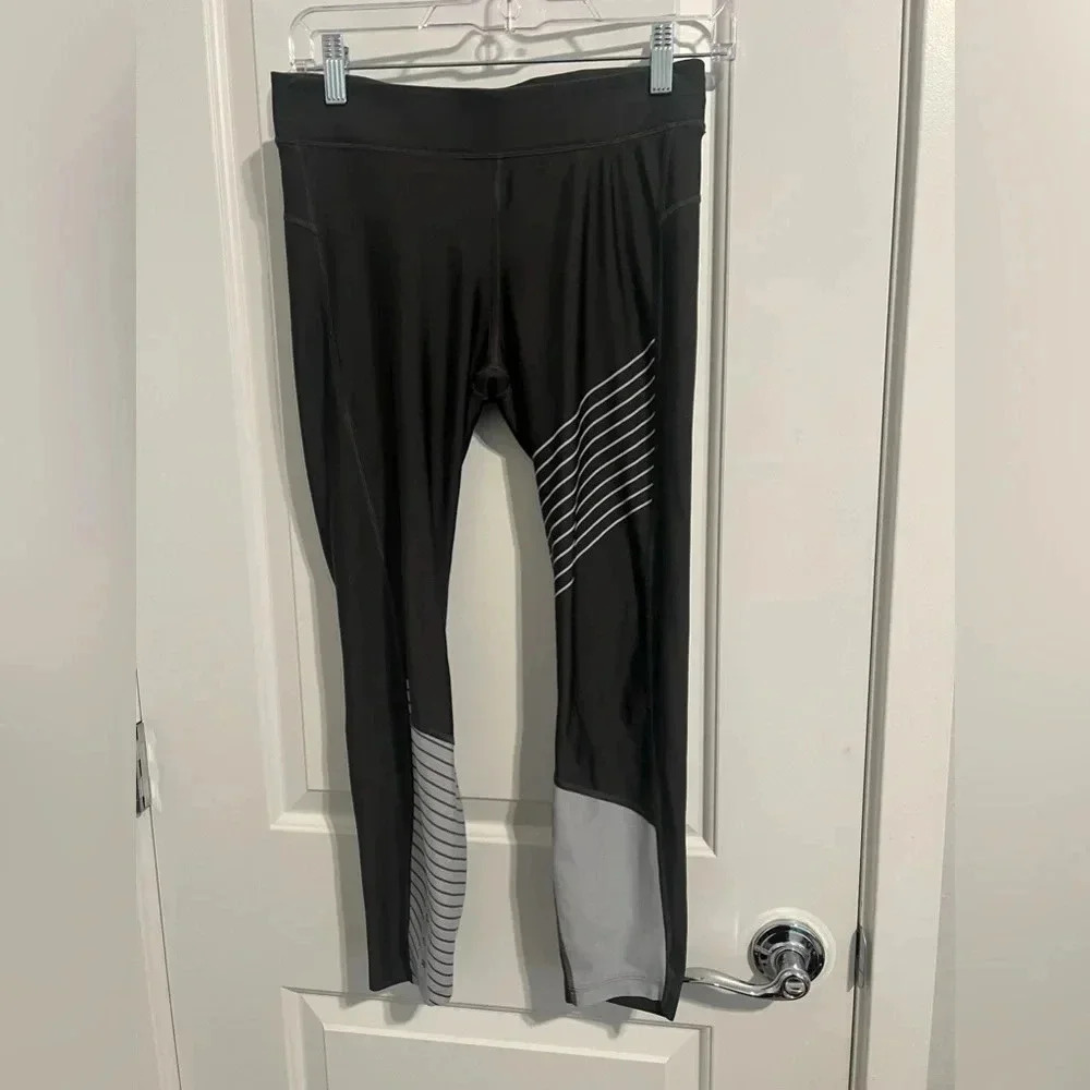 Underarmour leggings M 28”W